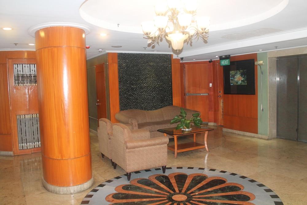Pearl Manila Hotel Exterior photo