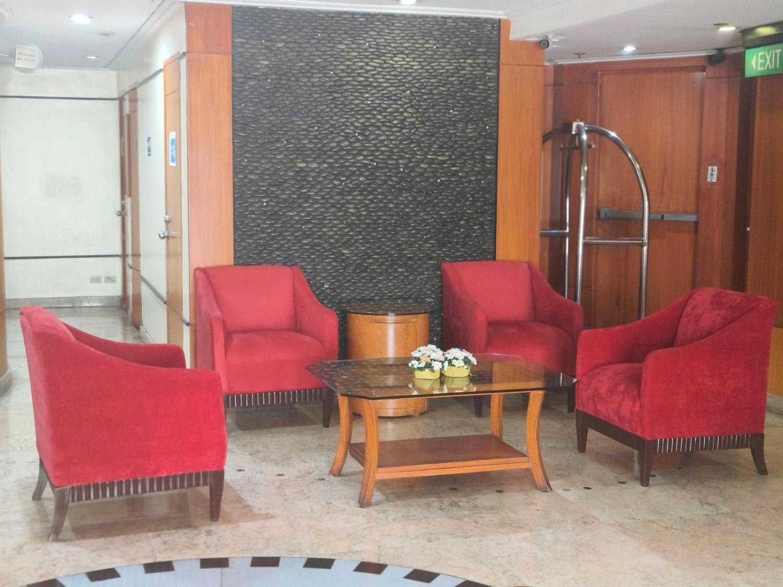 Pearl Manila Hotel Exterior photo