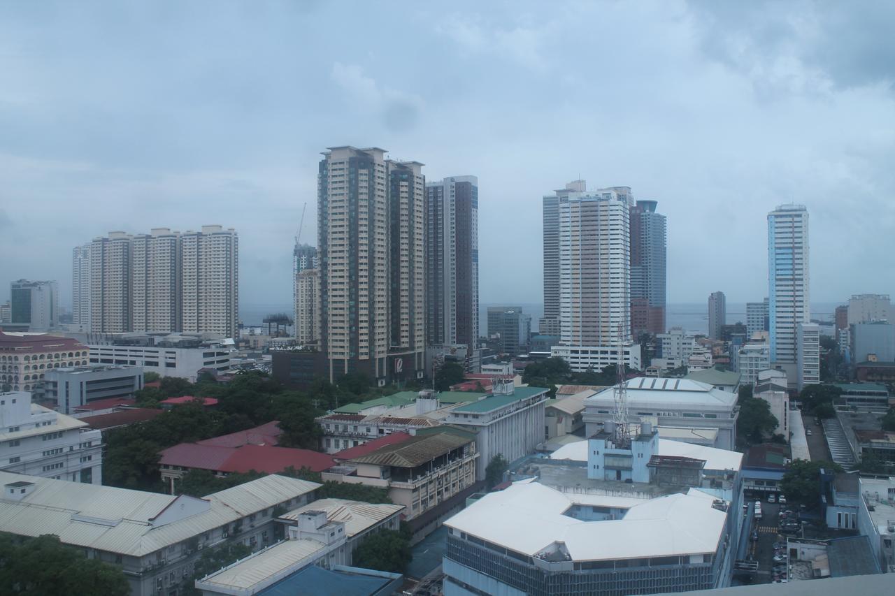 Pearl Manila Hotel Exterior photo